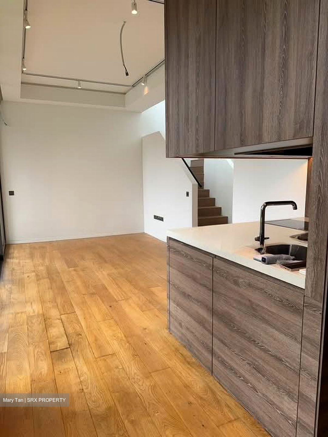 10 Evelyn (D11), Apartment #579042611
